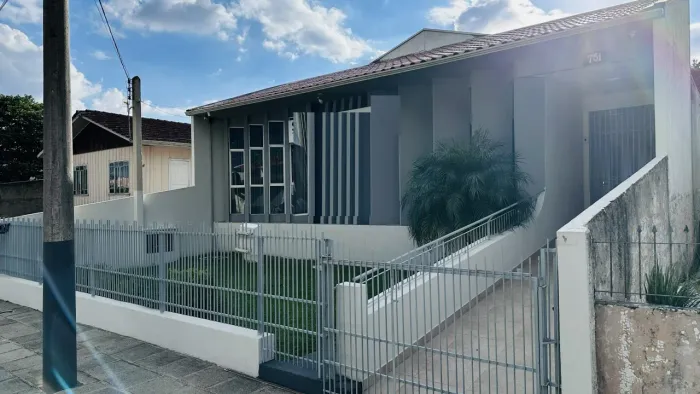 Imóvel Comercial para Venda em Araucária, Centro, 1 dormitório, 2 banheiros