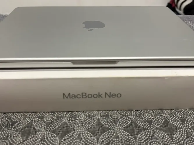 MacBook neo