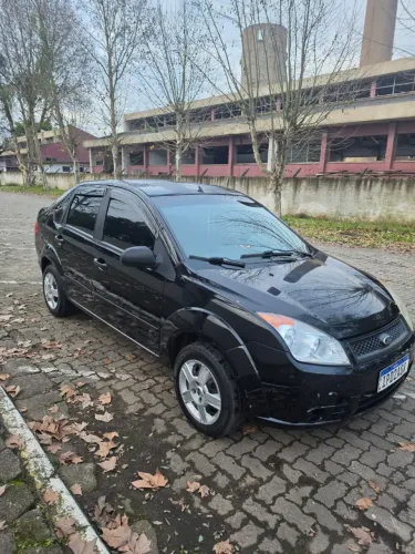 Ford Fiesta Sedan 1.0 8V Flex 4P 2008