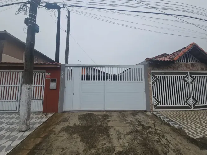 Casa para locação com 2 quartos no Caiçara - Praia Grande - SP