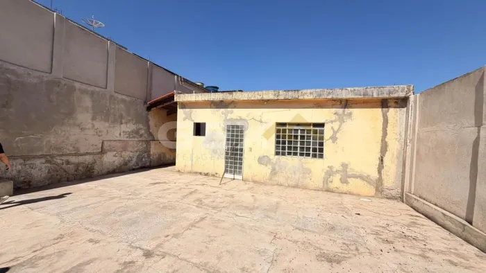 Casa à Venda com 03 Quartos no Bairro Nossa Senhora das Graças em Divinópolis MG