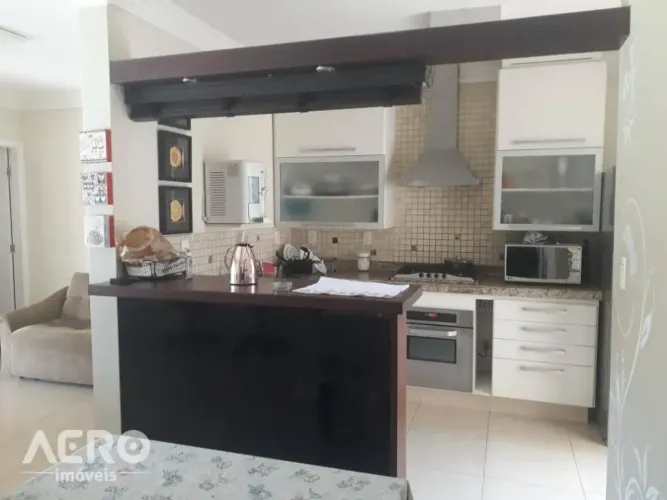 Casa com 3 dormitórios à venda, 200 m² por R$ 750.000,00 - Altos da Cidade - Bauru/SP