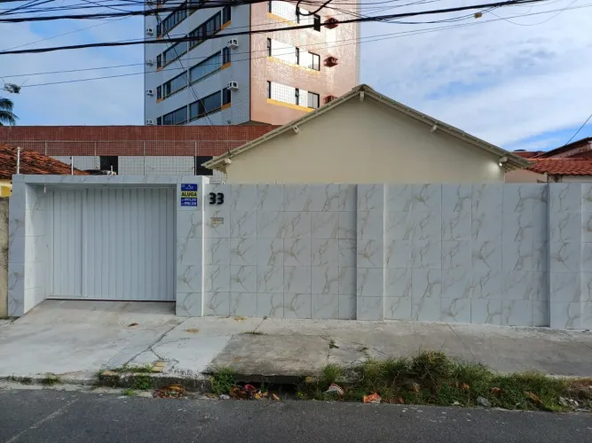 ... - CASA CAIADA - ALUGA-SE CASA TÉRREA TOTALMENTE REFORMADA OLINDA/PE.