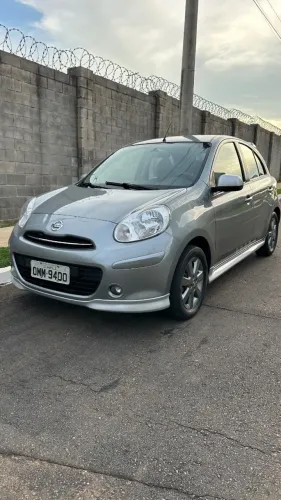 Nissan March SR 1.6 16V Flex Fuel 5P 2013