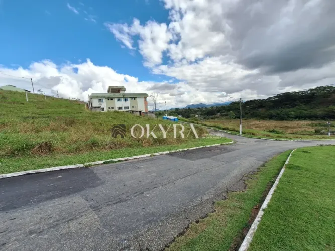 Excelente lote de esquina para venda no Quinta da Boa Vista.