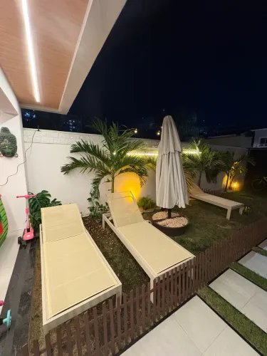 Ombrelone e espreguiçadeira 