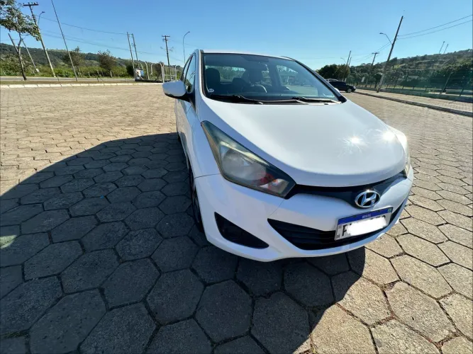 Hyundai HB20S C.style/c.plus1.6 Flex 16V Aut. 4P 2015