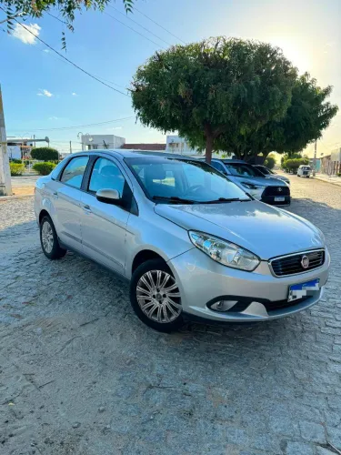 Fiat Grand Siena Essence 1.6 Flex 16V 2017