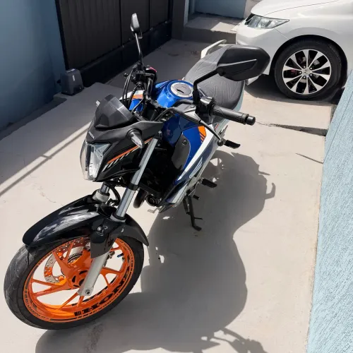 Grande oportunidade! Moto impecável