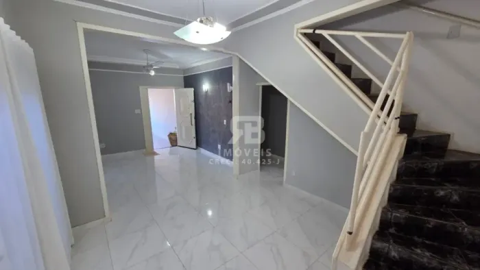 Excelente oportunidade Casa