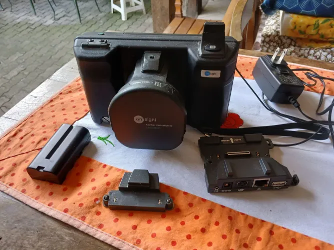 Máquina fotográfica com pleta