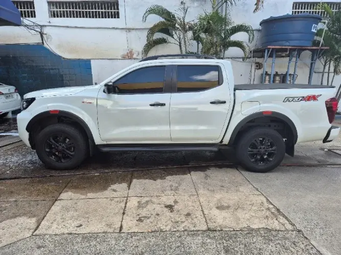 Nissan Frontier Pro4x CD 4X4 2.3 Bi-TB Die. AUT 2024