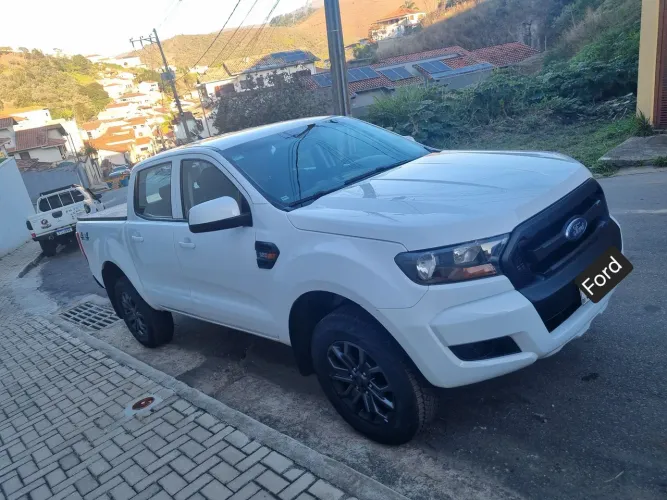 Ford Ranger XLT 3.2 20V 4X4 CD Diesel Aut. 2023