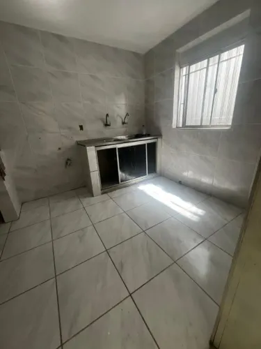 ALUGO CASA DE 3 SUITES NA DOCA/ CASA DE FUNDOS DE DOIS ANDARES