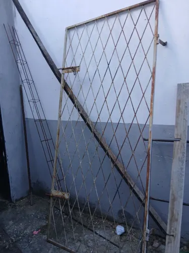 Grade de proteção pra porta