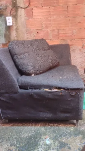 Sofá dando de graças