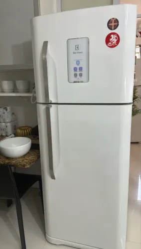Geladeira Electrolux 319 litros! O congelador n está congelando.