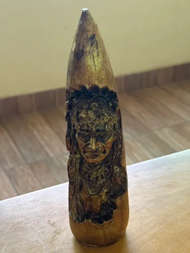 Escultura Índio Cacique 26 cm Gesso Cru