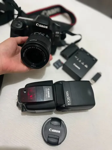 Câmera Canon EOS 80D