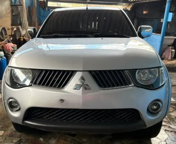 Mitsubishi L200 Triton HPE 3.5 CD V6 24V Flex Aut. 2010