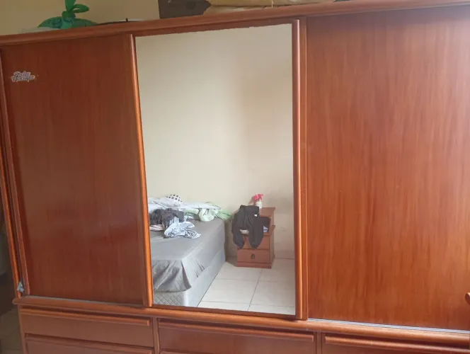 VENDO GUARDA ROUPA USADO EM ÓTIMO ESTADO