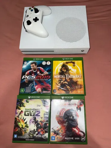Xbox one s 500gb 4 jogos