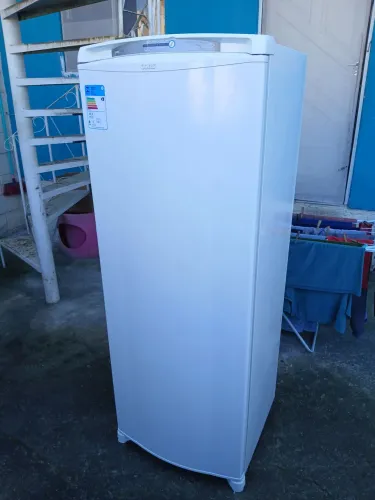 Geladeira electrolux 350 litros frost free / entrego