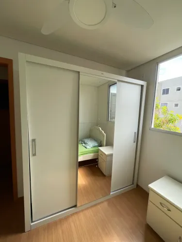 Vendo guarda roupa usado , em ótimo estado ! ENTREGA E MONTAGEM GRÁTIS