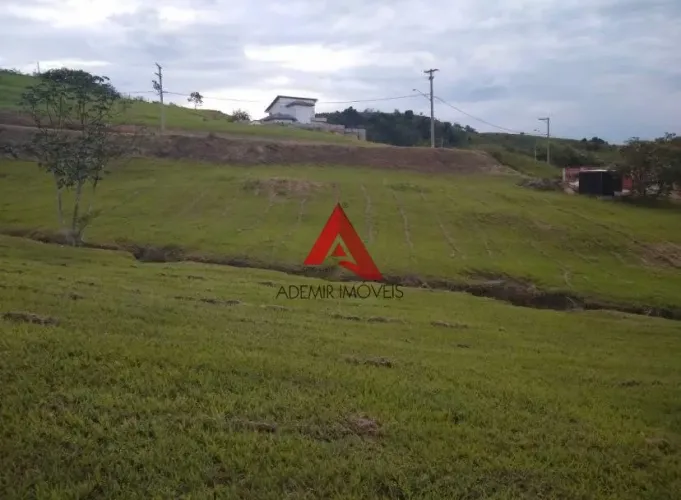 EXCELENTE TERRENO DE 1.215,35m² NO PARQUE VALE DOS LAGOS - OPORTUNIDADE ÚNICA