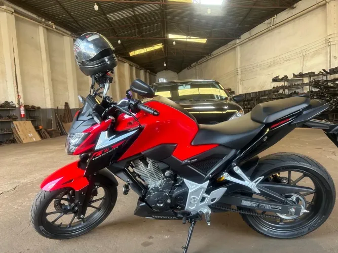 Cb 300f Twister 11.000 km