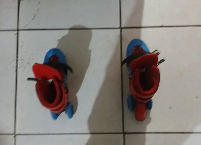 Patins. Homem-aranha tamanho 35