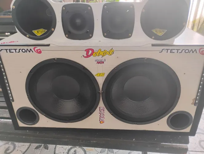 Som automotivo completo JBL