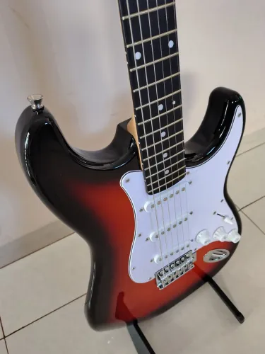 Guitarra Giannini Stratocaster