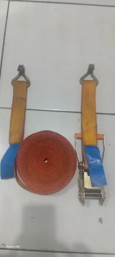 Vendo Catraca + Rabicho(30 cm) + Cinta de 9m suporta até 2T, kit novo, retirada no local. 