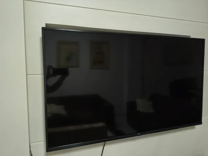 Vende-se TV 43 TCL usada