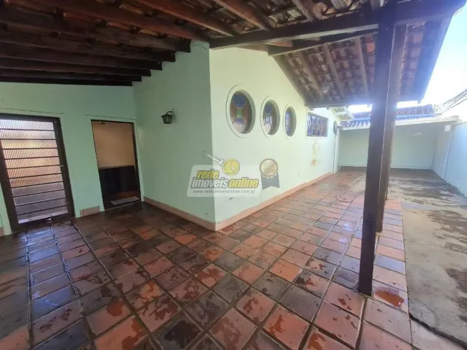 Casa com 4 dormitórios à venda, 258 m² por R$ 750.000,00 - Conjunto Frei Eugênio - Uberaba