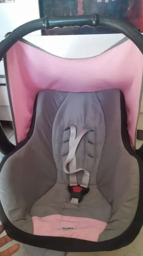  Dois  Bebe conforto em bom estado pra vender logo 