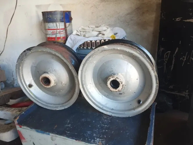 DUAS RODAS FERRO CARRINHO MÃO 
