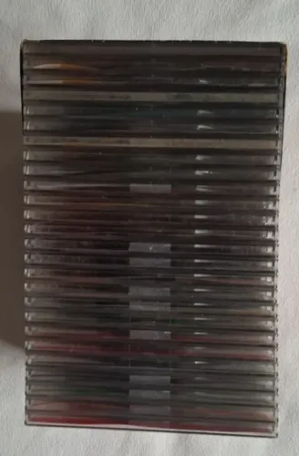 26 CDs, Serie A musica do mundo, na caixa, seminovos. 