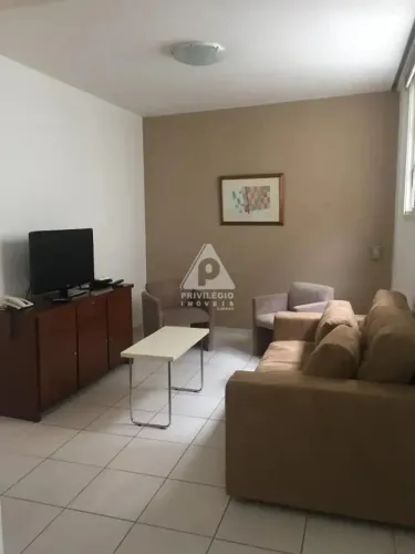 Flat em prédio clássico de Copacabana