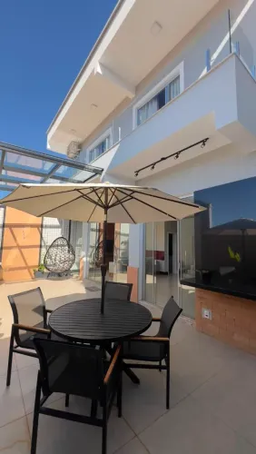 Excelente casa a venda em condomínio fechado em Varginha