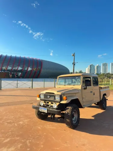 Toyota Band.Jipe Cap.de Aço Chas. Curto Diesel 1994