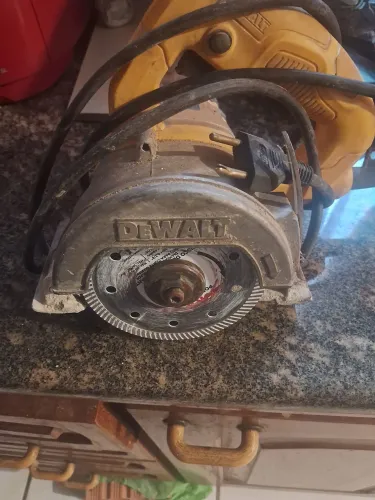 DeWALT dois meses de uso