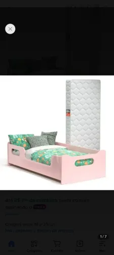 Cama infantil rosa com colchão
