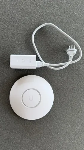 Repetidor de Wi-Fi Antena UAP-AC-LITE (5GHz)
