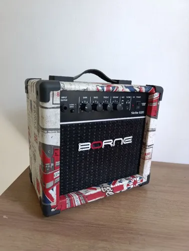Amplificador Borne Cubo Para Guitarra Strike G30 London 15w