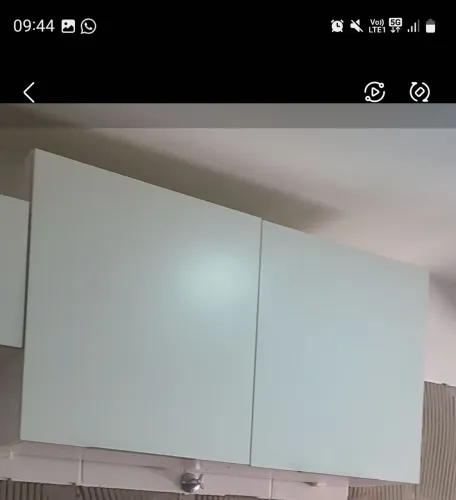 Vendo armário de parede usado mas bem conservado contato 38 9 98 73 82 38 WhatsApp