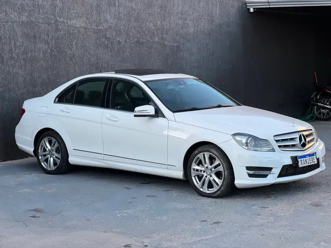 Mercedes-Benz C-200 CGI Avantgarde 1.8 16V 184cv Aut. 2014