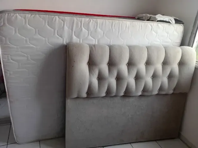 Vendo cama colchão e cabeceira