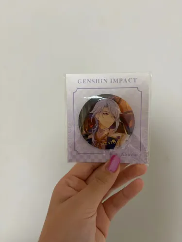 Botton LACRADO original de Genshin Impact do Kamisato Ayato. Hoyoverse/Mihoyo